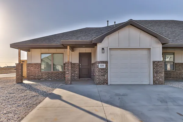 $1,395 | 1201 North Essex Avenue, Lubbock, TX 79416