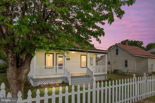 $299,900 | 325 Ritenour Street, Front Royal, VA 22630