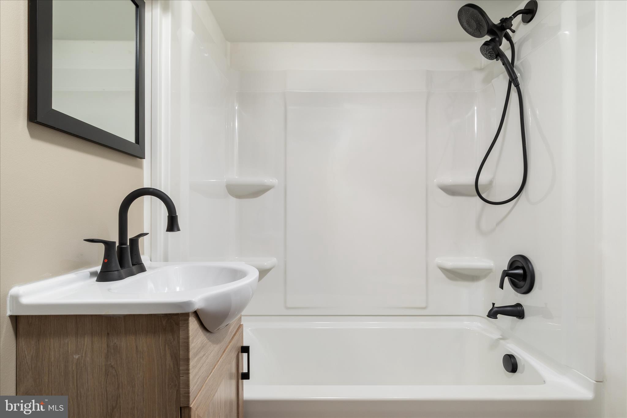 325 Ritenour Street Front Royal, VA 22630 - Photo 12 of 51 Full bath