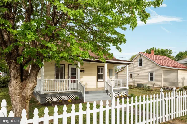 $299,900 | 325 Ritenour Street, Front Royal, VA 22630