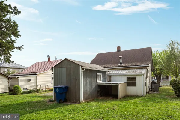 $299,900 | 325 Ritenour Street, Front Royal, VA 22630