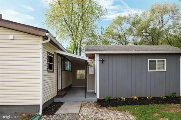 $299,900 | 325 Ritenour Street, Front Royal, VA 22630