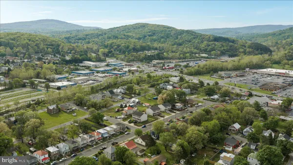 $299,900 | 325 Ritenour Street, Front Royal, VA 22630