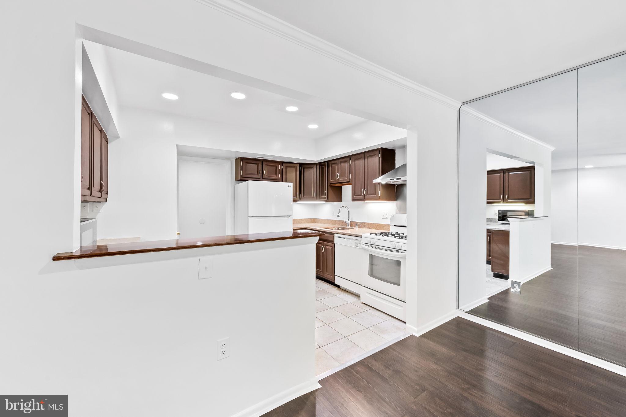 108 Cross Keys Road, Unit R108D Baltimore, MD 21210 - Photo 12 of 37 Recessed lights