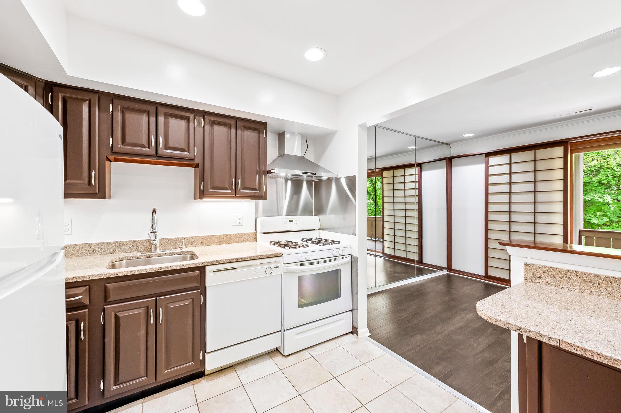 108 Cross Keys Road, Unit R108D Baltimore, MD 21210 - Photo 16 of 37