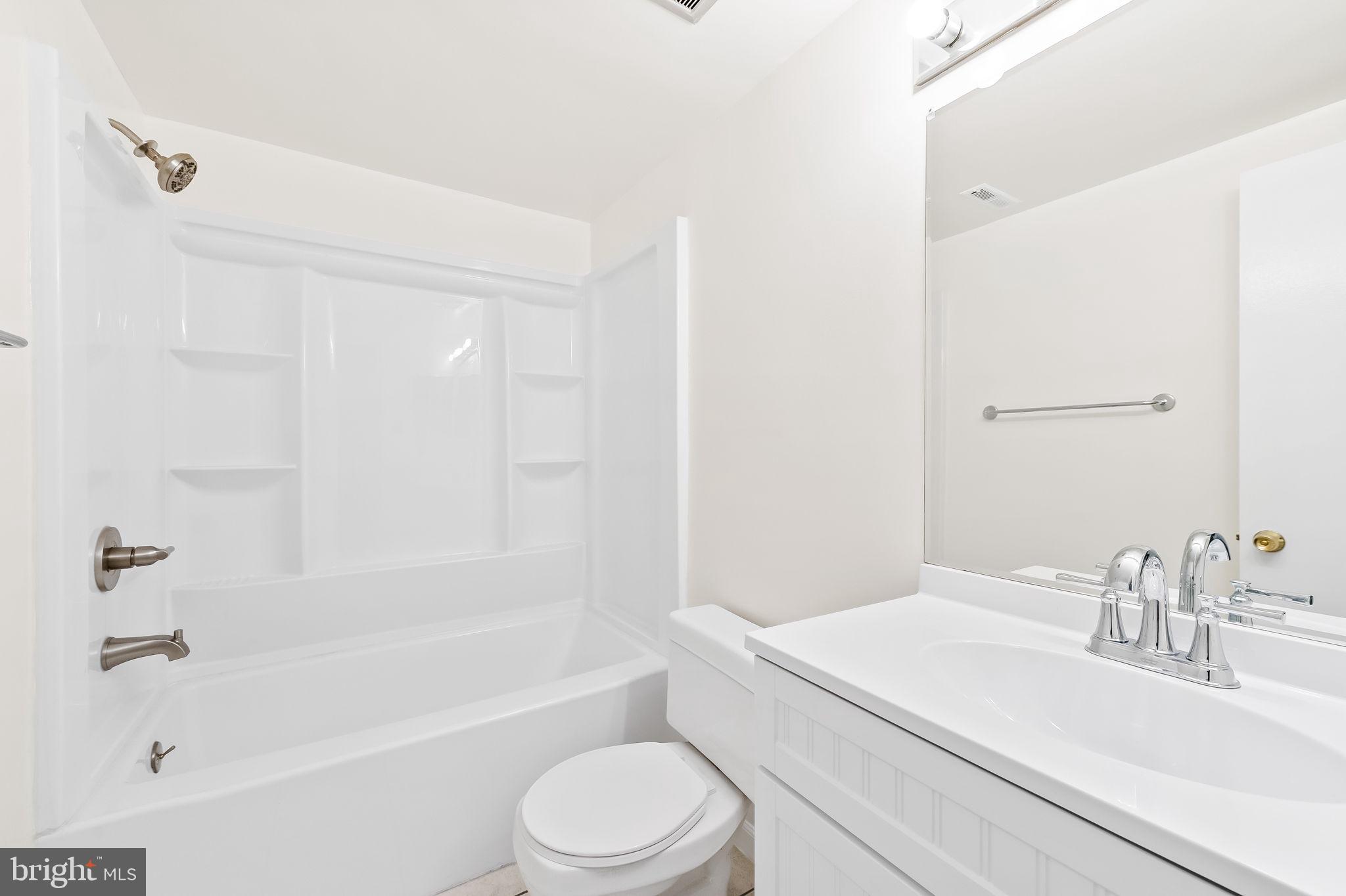 108 Cross Keys Road, Unit R108D Baltimore, MD 21210 - Photo 28 of 37 hall bath