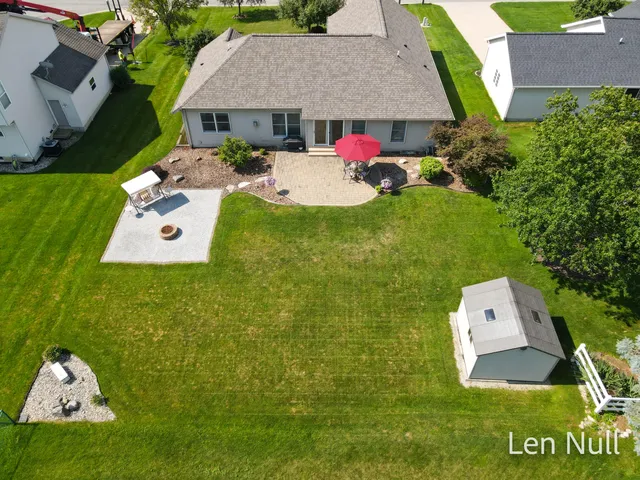 $439,900 | 6629 Jousma Court Southeast, Caledonia, MI 49316