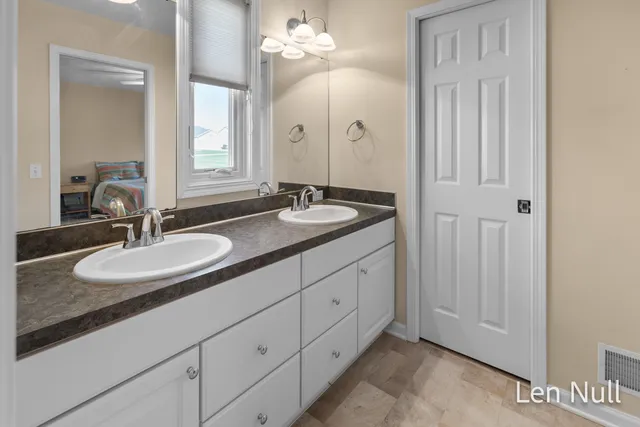 $439,900 | 6629 Jousma Court Southeast, Caledonia, MI 49316