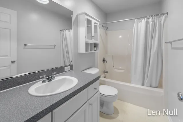 $439,900 | 6629 Jousma Court Southeast, Caledonia, MI 49316