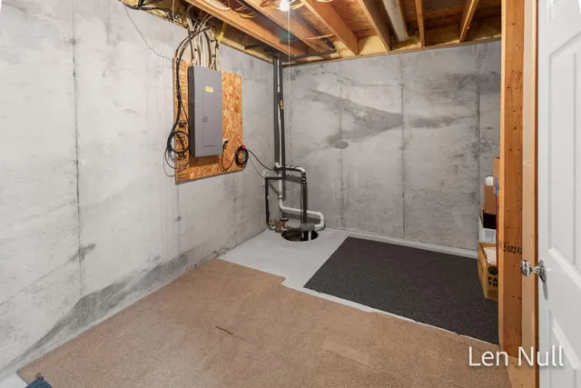 $439,900 | 6629 Jousma Court Southeast, Caledonia, MI 49316