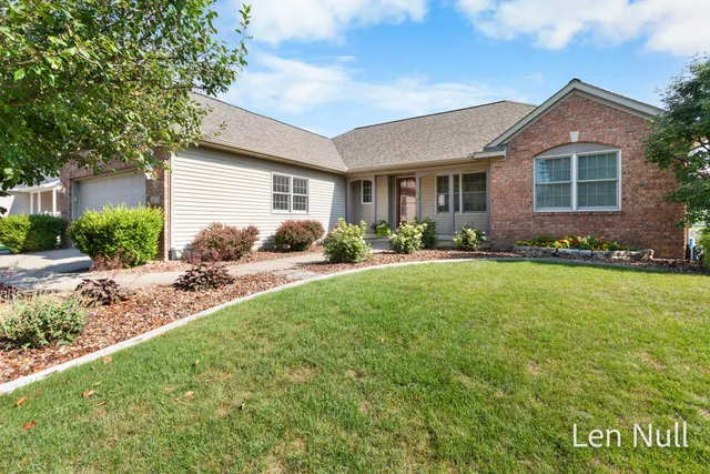 $439,900 | 6629 Jousma Court Southeast, Caledonia, MI 49316