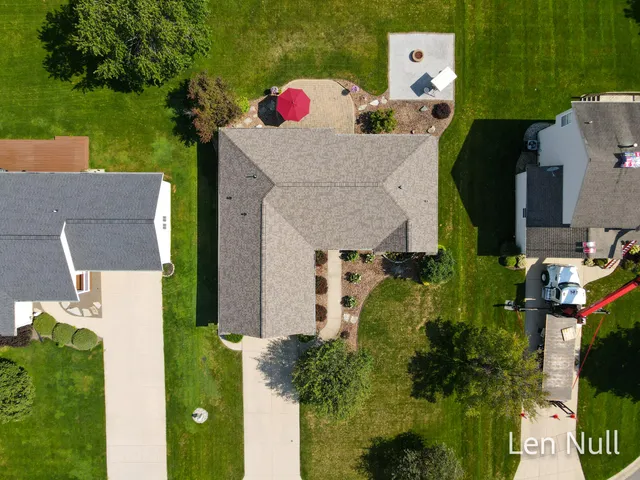 $439,900 | 6629 Jousma Court Southeast, Caledonia, MI 49316