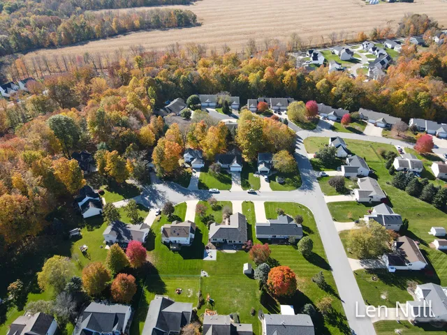 $439,900 | 6629 Jousma Court Southeast, Caledonia, MI 49316