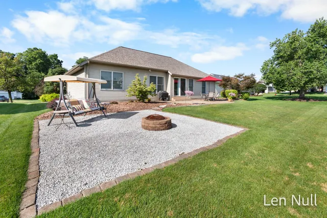 $439,900 | 6629 Jousma Court Southeast, Caledonia, MI 49316