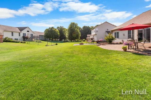 $439,900 | 6629 Jousma Court Southeast, Caledonia, MI 49316