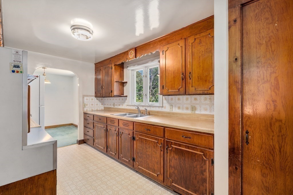 502 Concord Road Sudbury, MA 01776 - Photo 9 of 35