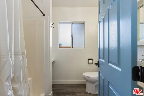 $899,000 | 8362 Shirley Avenue, Northridge, CA 91324