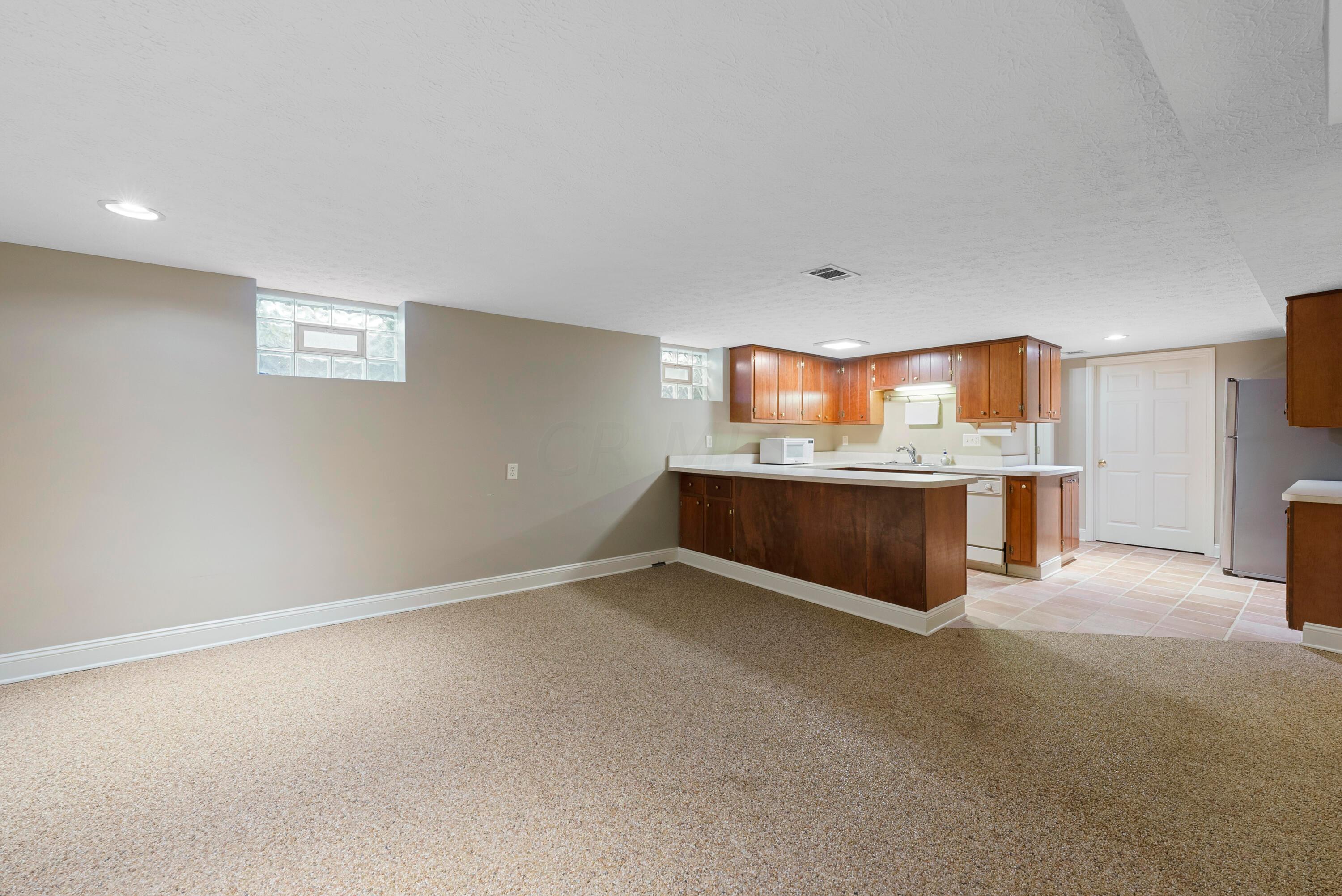 2718 Mt Holyoke Road Columbus, OH 43221 - Photo 38 of 57 lower level