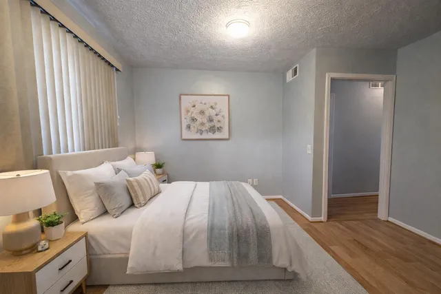 $1,225 | 907 Registry Drive, Unit 126B, Grand Ledge, MI 48837