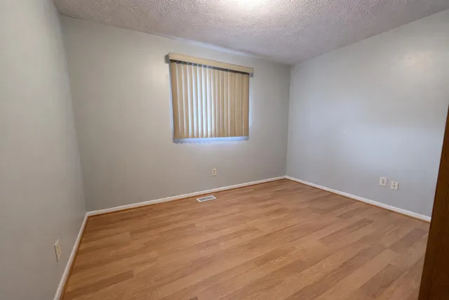 $1,225 | 907 Registry Drive, Unit 126B, Grand Ledge, MI 48837