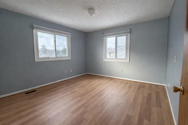 $1,225 | 907 Registry Drive, Unit 126B, Grand Ledge, MI 48837