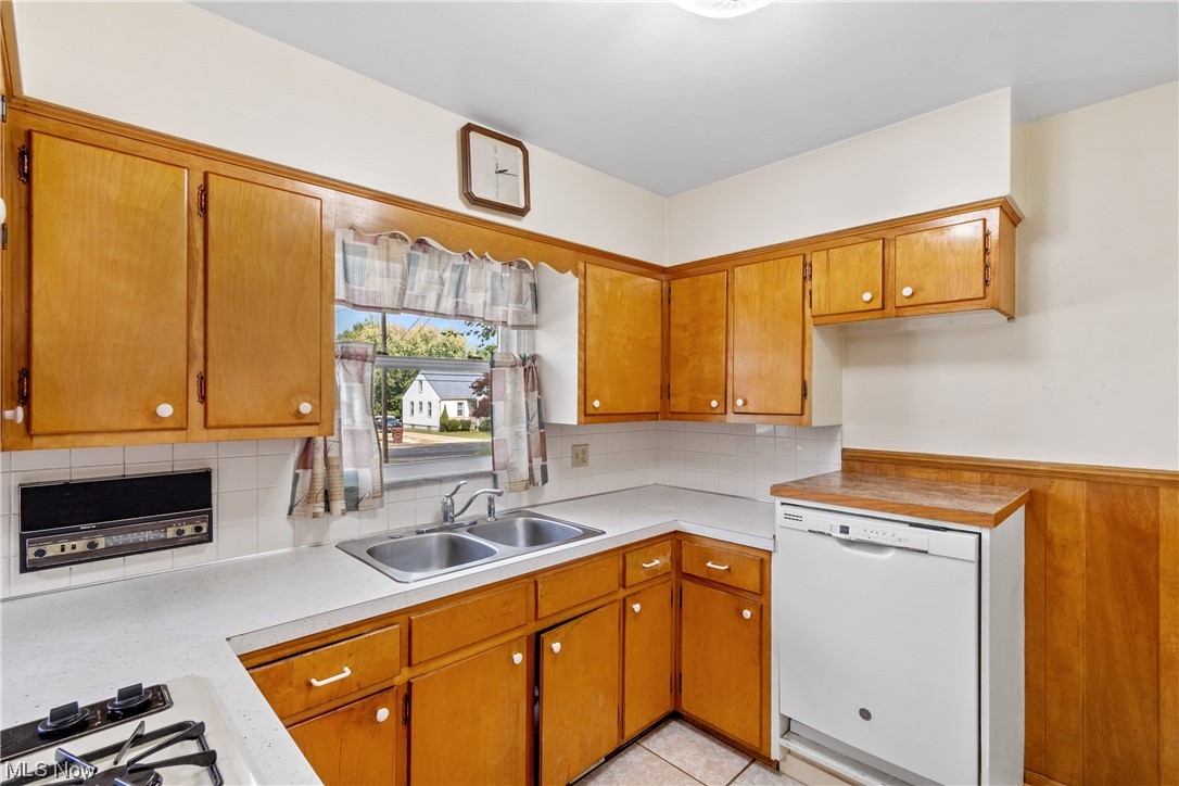 154 Swartz Road Akron, OH 44319 - Photo 10 of 29