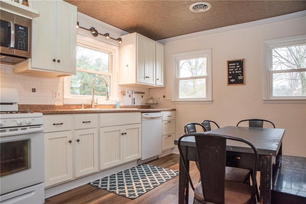 9950 West Howard Road Bloomington, IN 47404 - Photo 7 of 53