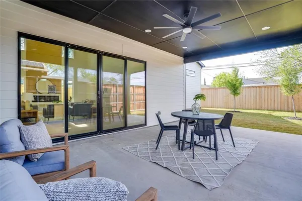 $10,000 | 3611 South Versailles Avenue, Dallas, TX 75209