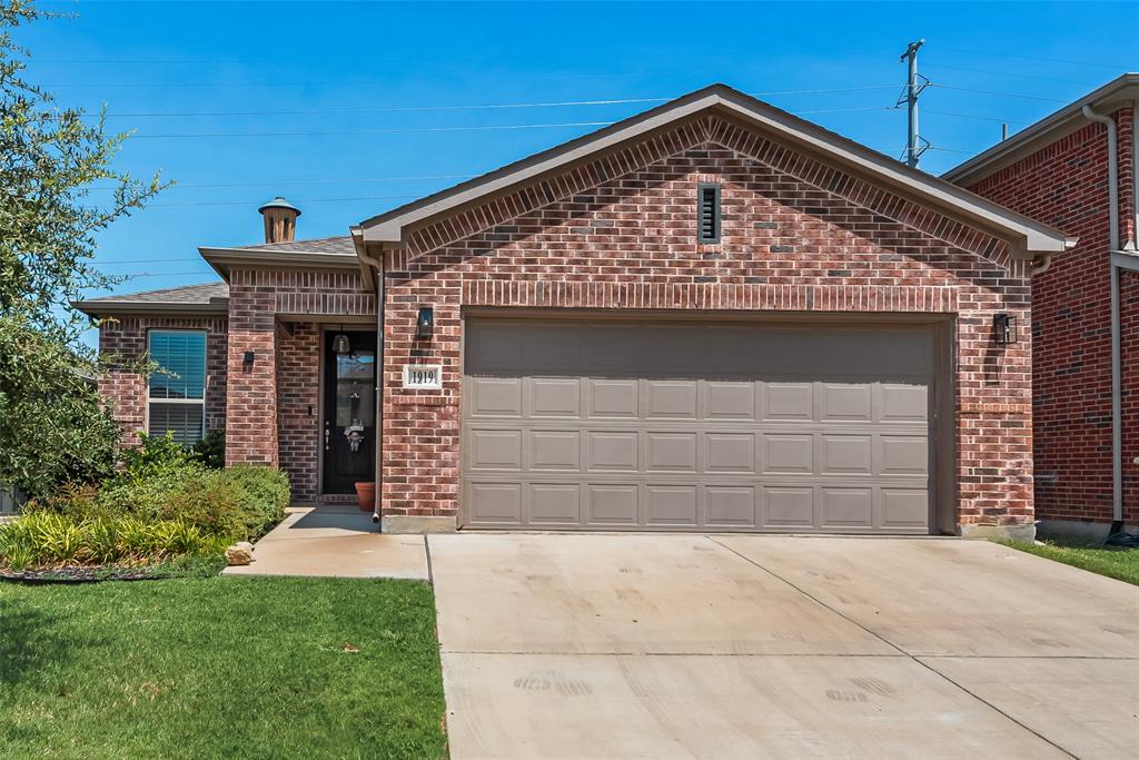 1919 Livingston Road Irving, TX 75062 - Photo 1 of 22 Gallery Image 1