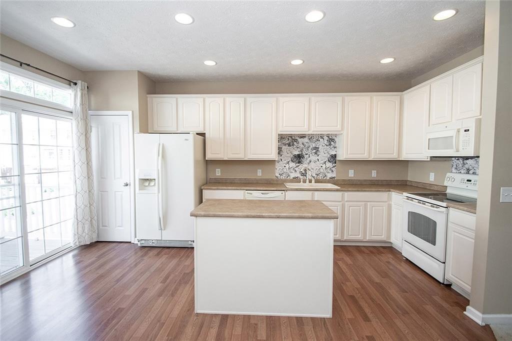 423 Windham Pass Carmel, IN 46032 - Photo 9 of 29