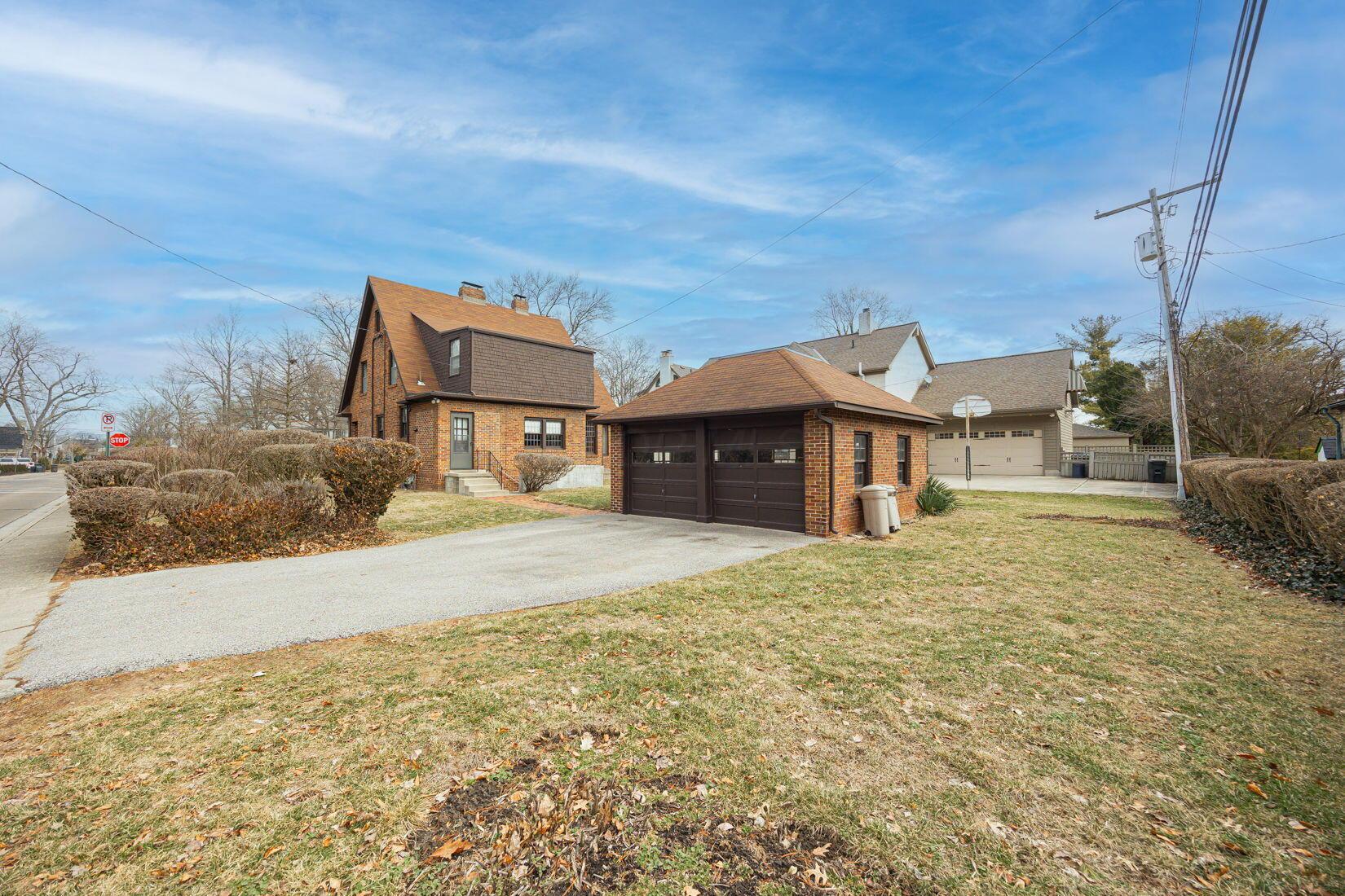 2619 Bexley Park Road Columbus, OH 43209 - Photo 38 of 39 Exterior Back