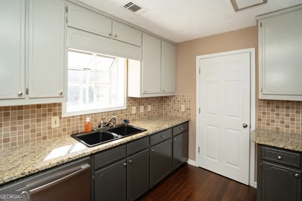 $259,900 | 130 Nicki Court, Hampton, GA 30228