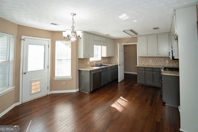 $263,000 | 130 Nicki Court, Hampton, GA 30228