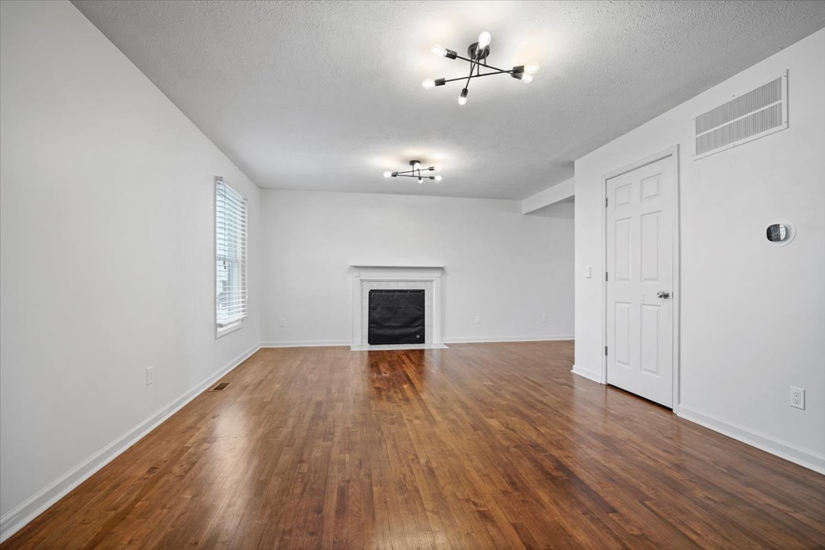 1107 Bull Street Normal, IL 61761 - Photo 13 of 46