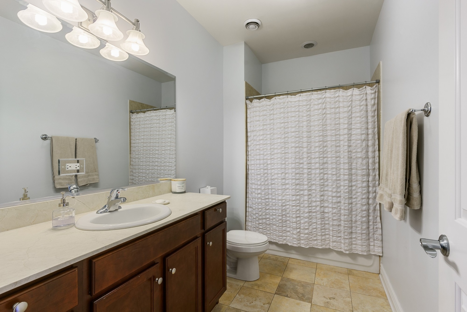 3300 West Irving Park Road, Unit G4 Chicago, IL 60618 - Photo 15 of 16