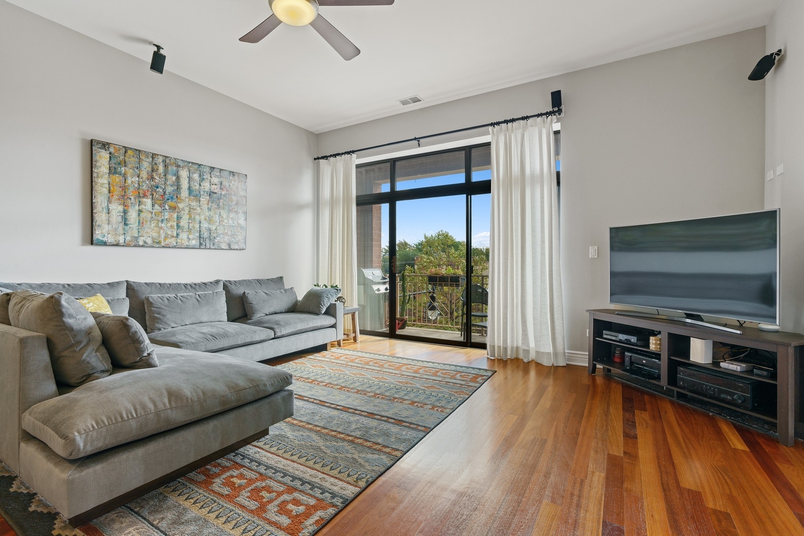 3300 West Irving Park Road, Unit G4 Chicago, IL 60618 - Photo 5 of 16