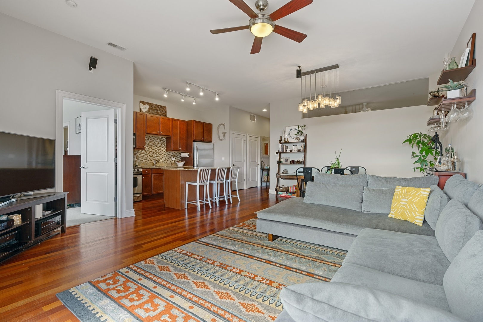 3300 West Irving Park Road, Unit G4 Chicago, IL 60618 - Photo 7 of 16