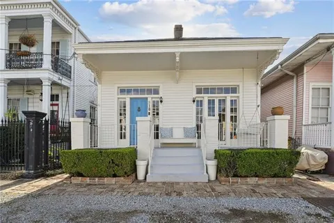 $495,000 | 918 Pleasant Street, New Orleans, LA 70115