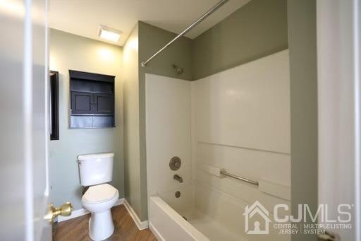 936 Edpas Road New Brunswick, NJ 08901 - Photo 11 of 18 a bathroom with a toilet and a shower