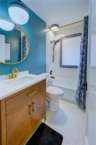 $1,900 | 4801 Holly Street, Kansas City, MO 64112