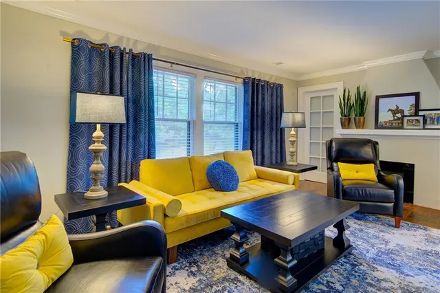 $1,900 | 4801 Holly Street, Kansas City, MO 64112