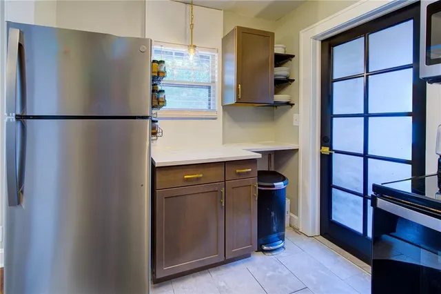 $1,900 | 4801 Holly Street, Kansas City, MO 64112