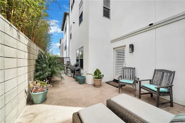 $1,899,000 | 2105 Two Harbors Circle, Costa Mesa, CA 92627