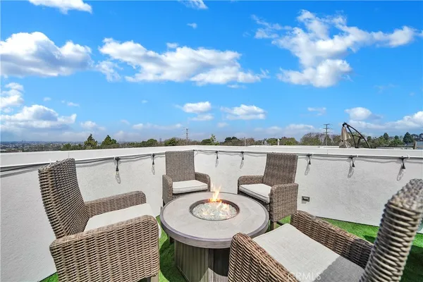 $1,899,000 | 2105 Two Harbors Circle, Costa Mesa, CA 92627