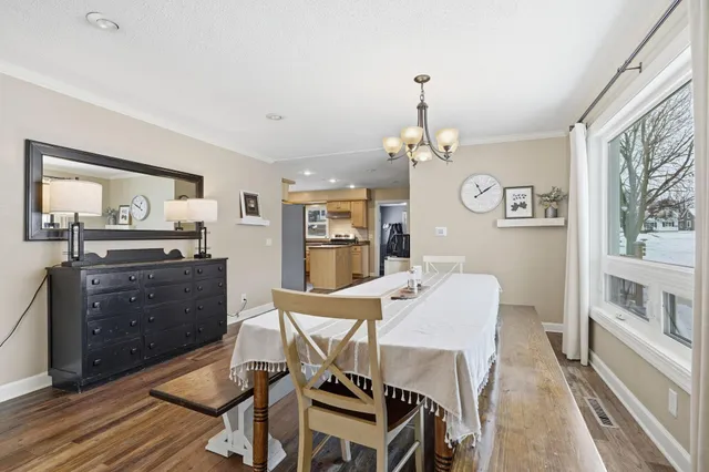 $224,900 | 227 East 2nd Street, Blue Earth, MN 56013