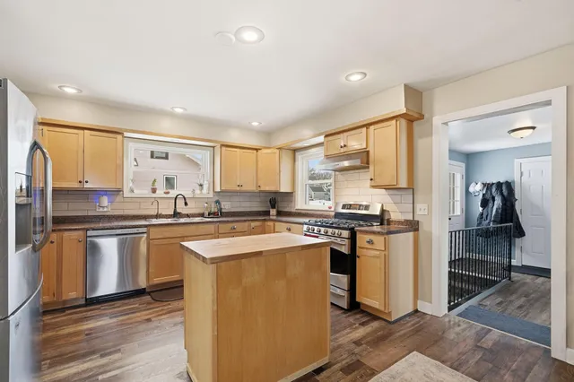 $224,900 | 227 East 2nd Street, Blue Earth, MN 56013