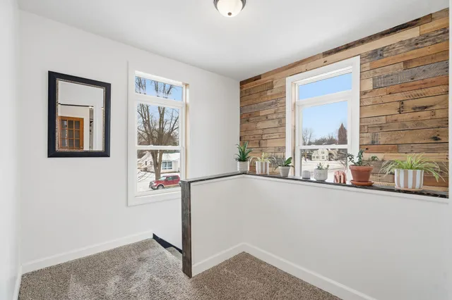 $224,900 | 227 East 2nd Street, Blue Earth, MN 56013