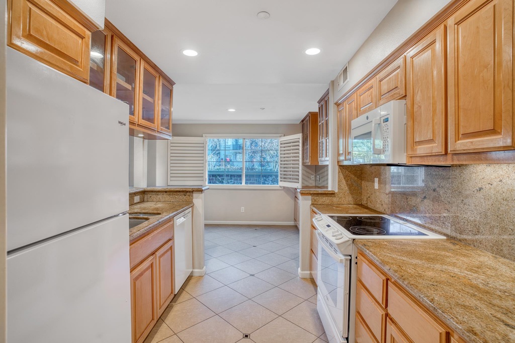 20 Willow Road Menlo Park, CA 94025 - Photo 8 of 38