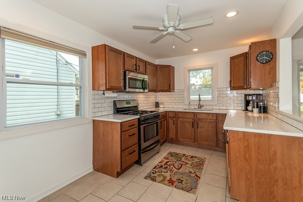 32145 Dickerson Road Willowick, OH 44095 - Photo 11 of 32 Gallery Image 11