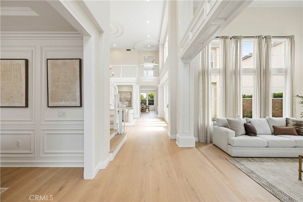 20130 Vía Cellini Porter Ranch, CA 91326 - Photo 2 of 49